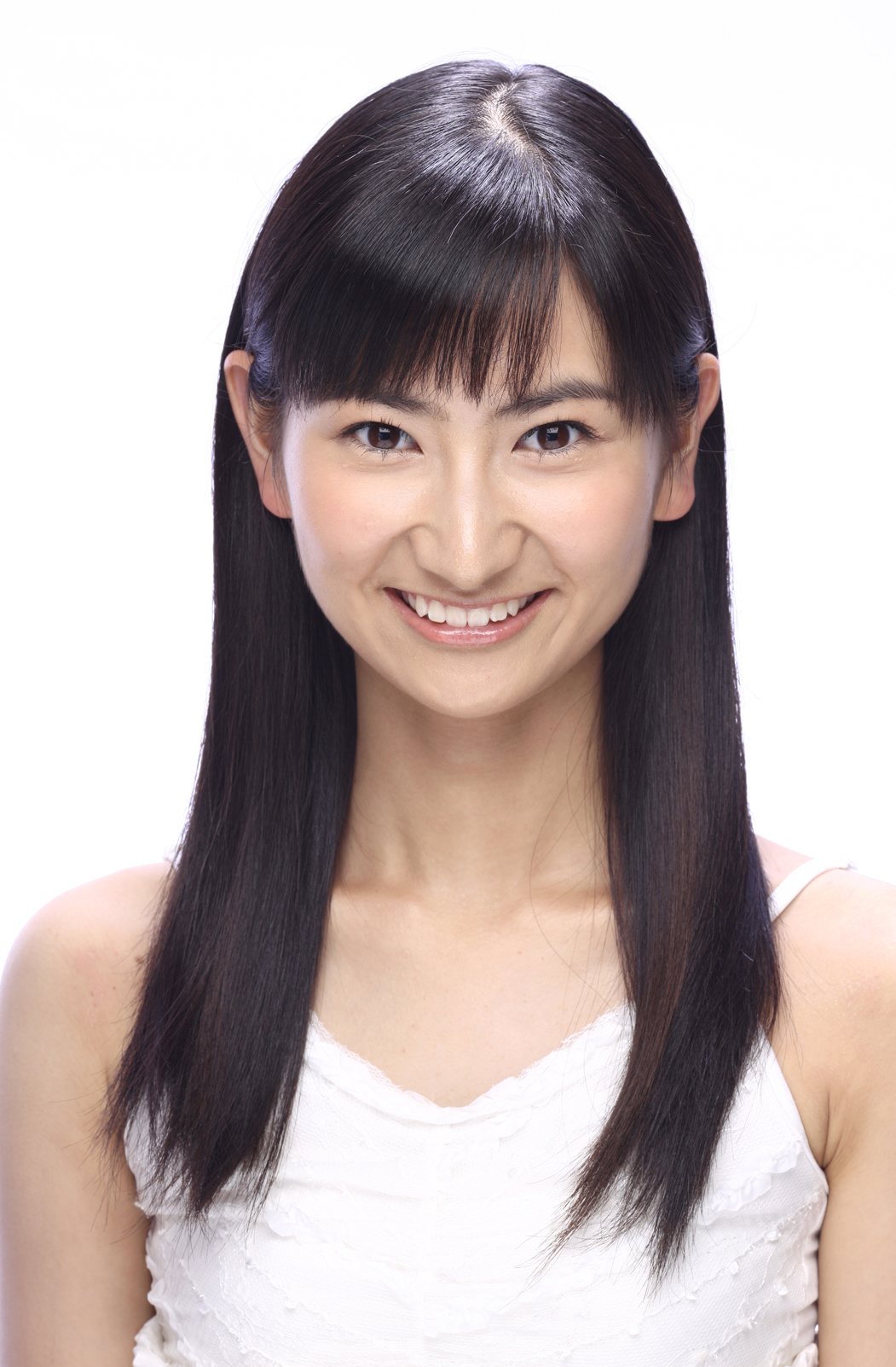 尾高真央