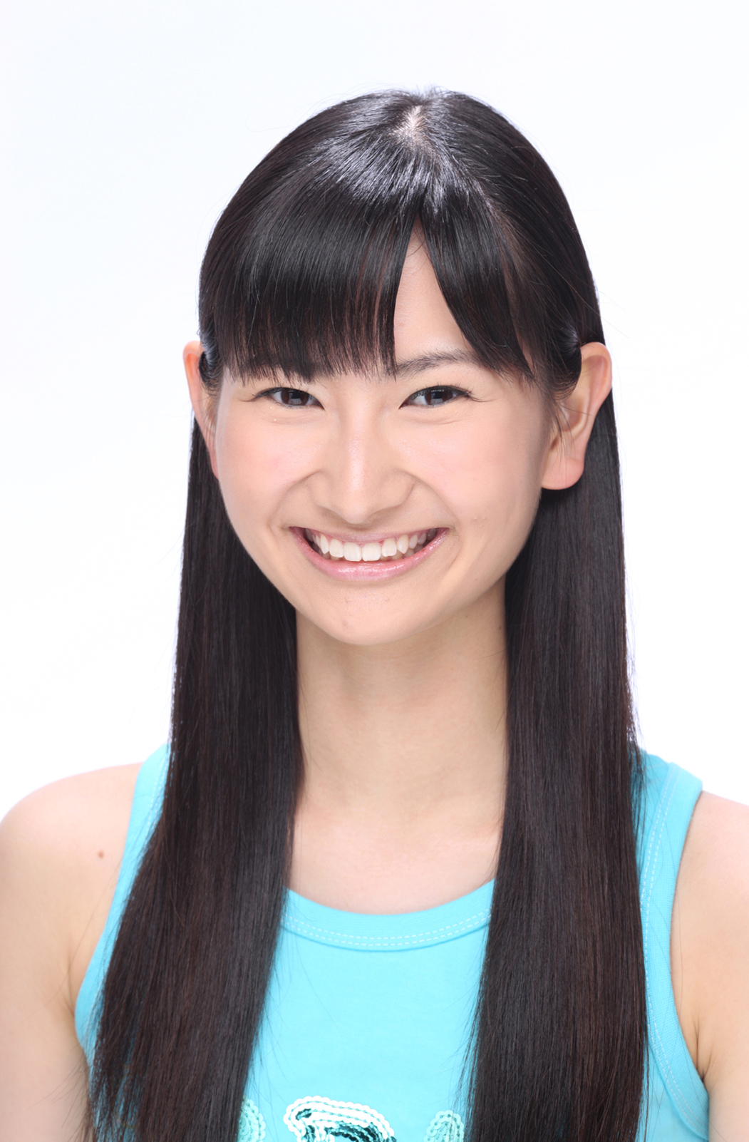尾高真央