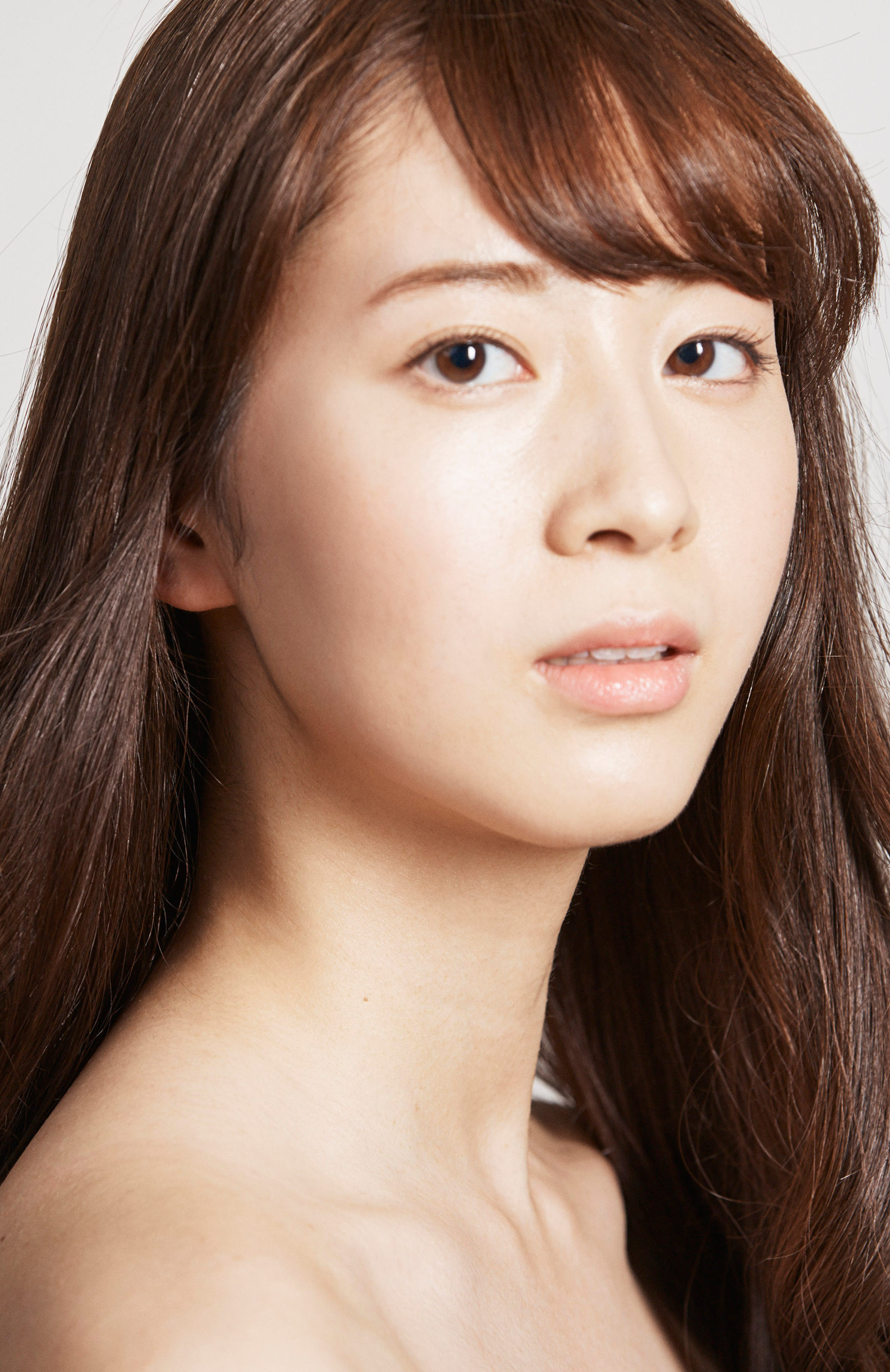 結川あみ
