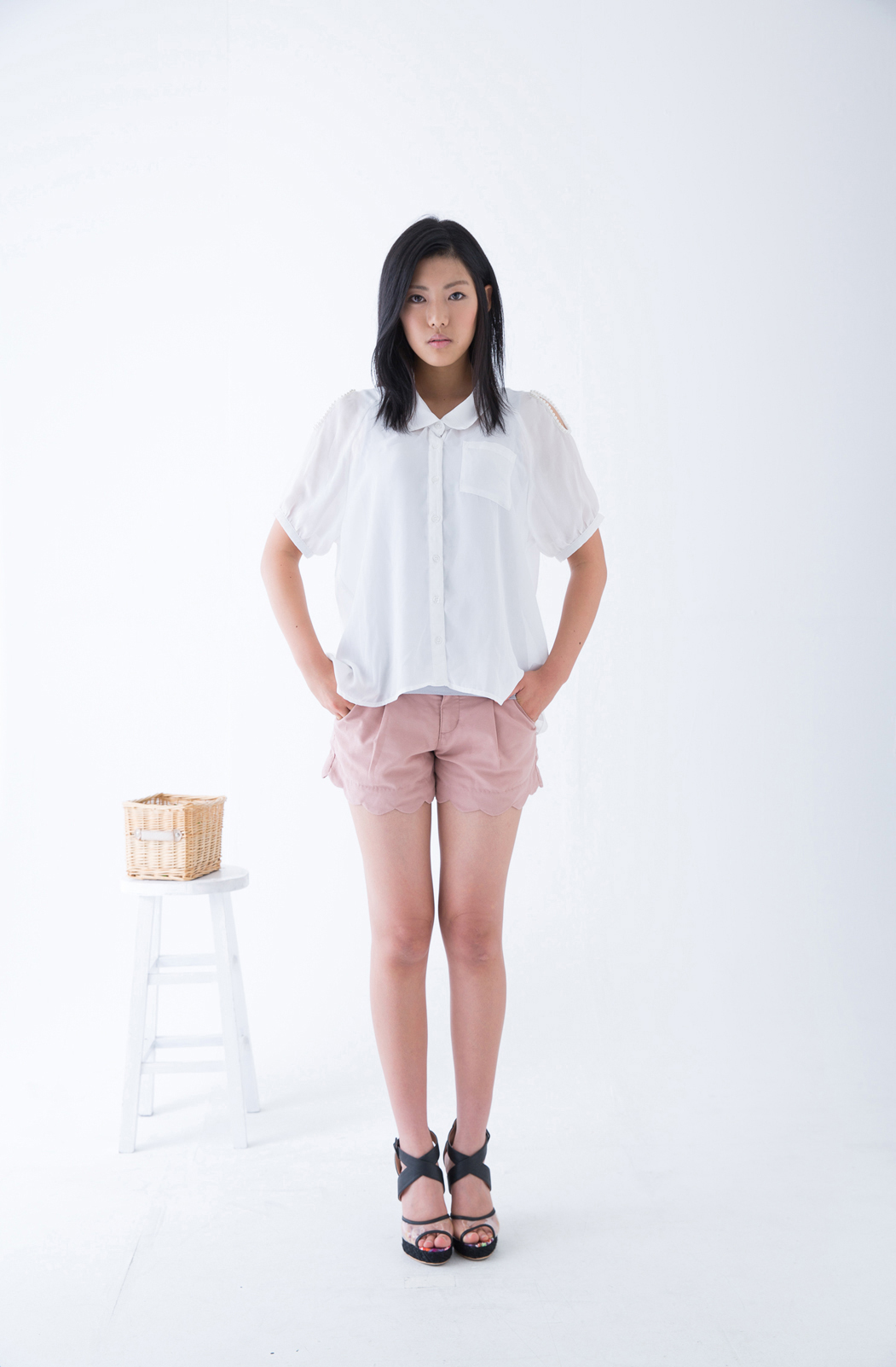 山本ひとみ